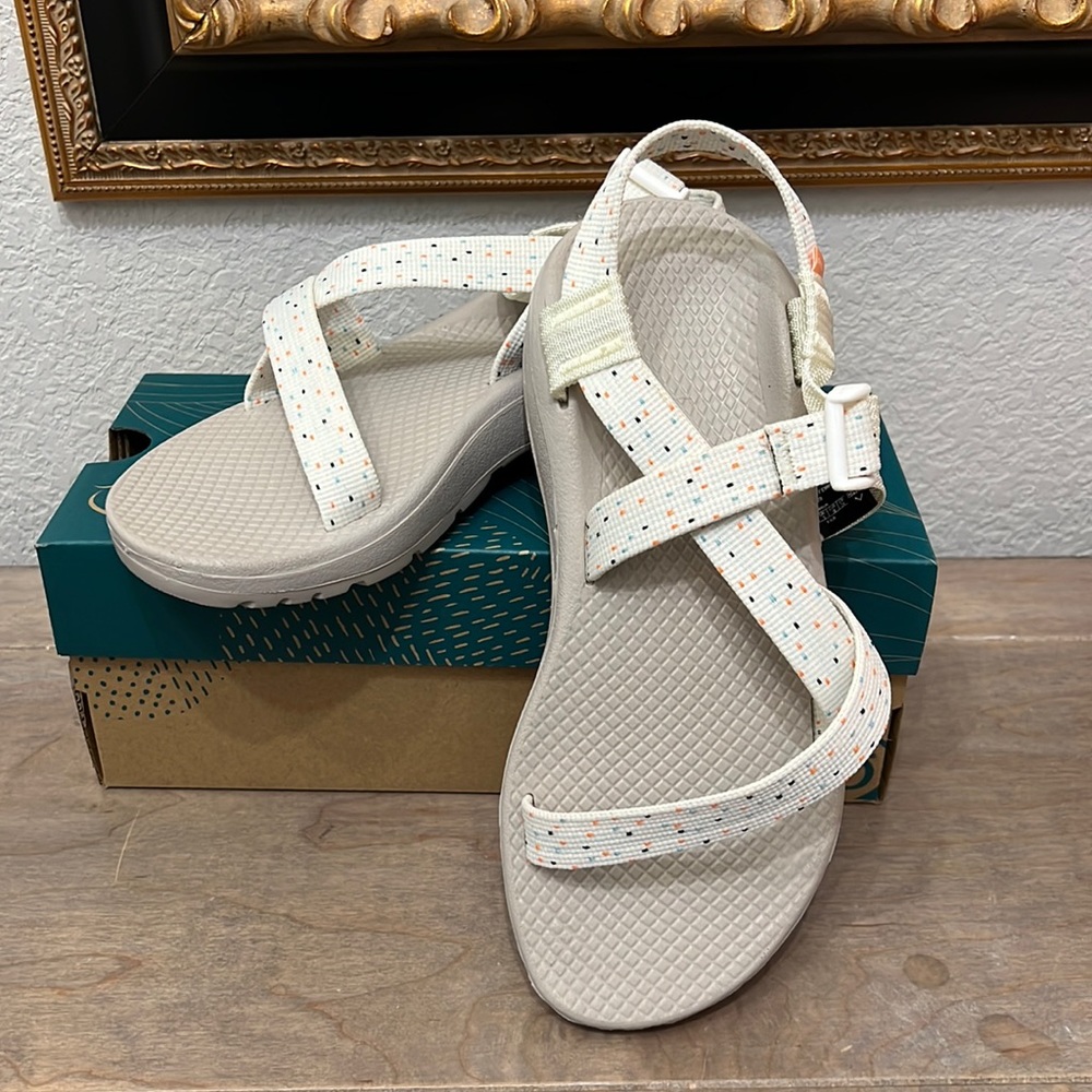 NIB Chaco Zcloud size 7. Super cute just too small!